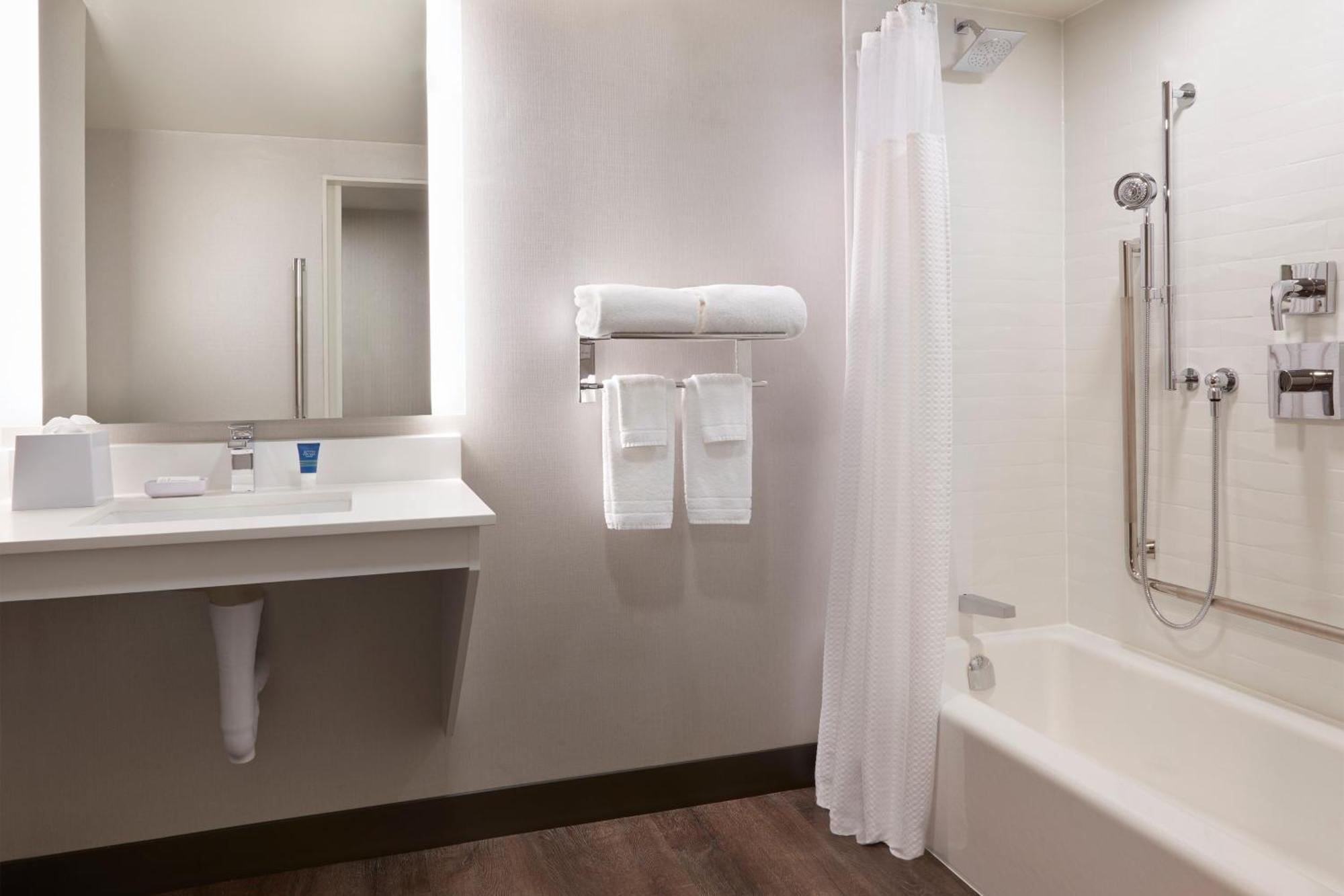 Four Points By Sheraton Windsor Downtown المظهر الخارجي الصورة