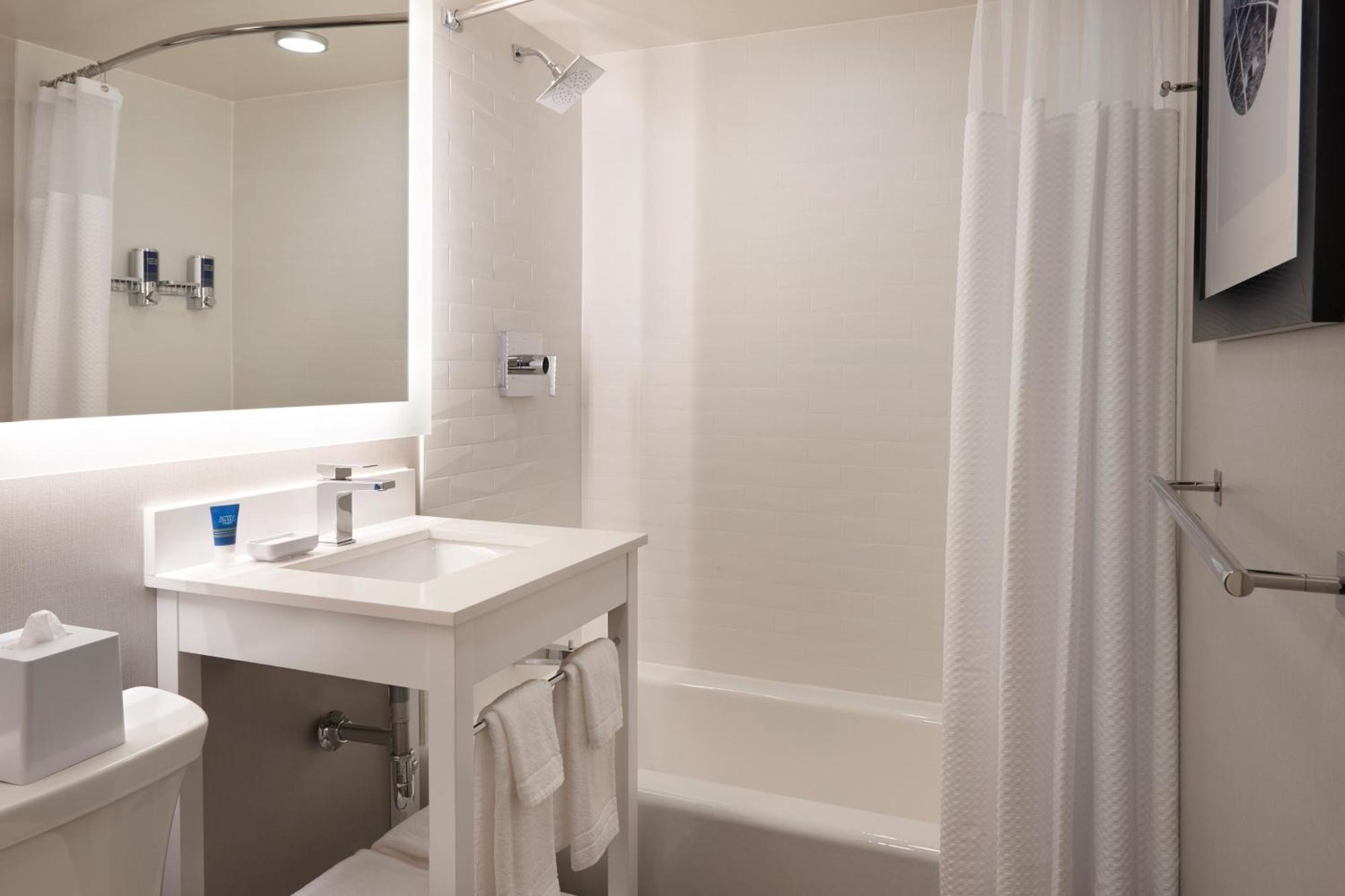 Four Points By Sheraton Windsor Downtown المظهر الخارجي الصورة
